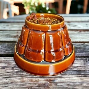 WILLIAMS Sonoma jelly mold, ceramic, Fall motif, excellent condition, no flaws